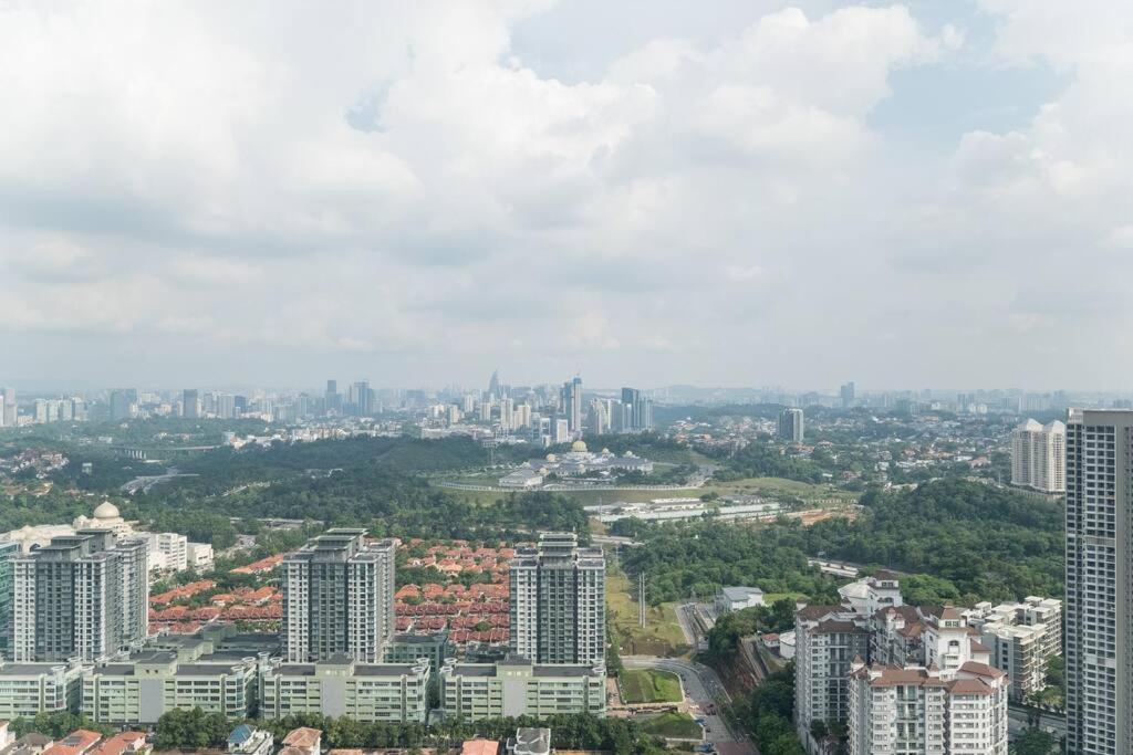 Arte Mont Kiara Duplex 4 Pax Jacuzzi Apartment Kuala Lumpur Luaran gambar