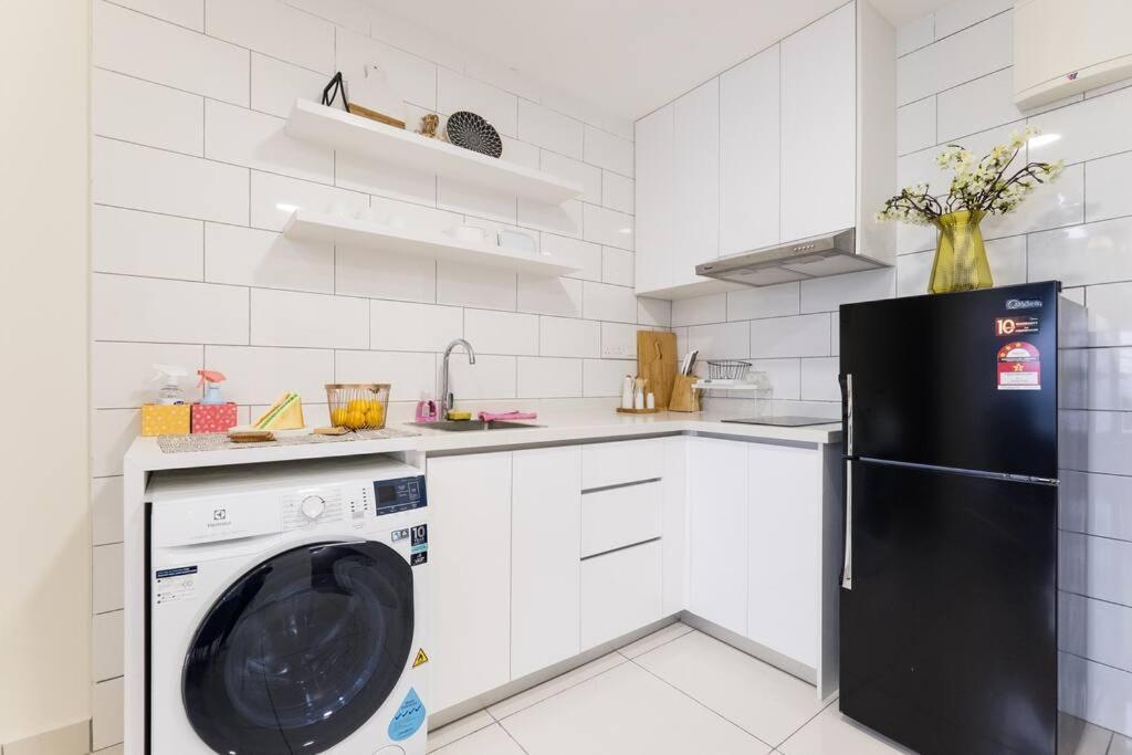 Arte Mont Kiara Duplex 4 Pax Jacuzzi Apartment Kuala Lumpur Luaran gambar